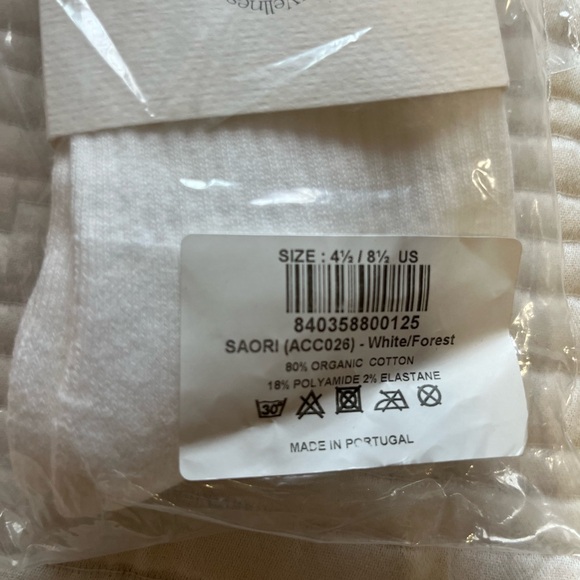 Sporty & Rich Serif Logo Socks in White/Forest - Picture 4 of 4